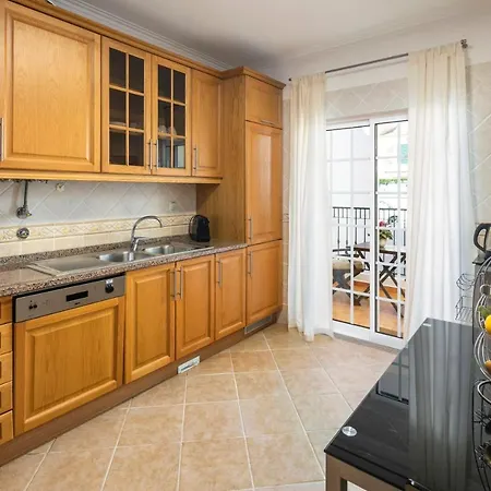 V4 4 Quartos Com Piscina Privada Vila